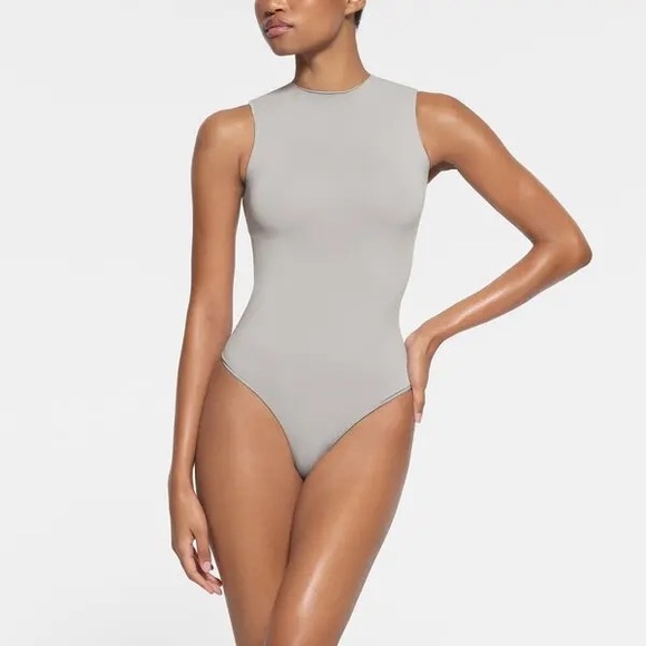 SKIMS Tops - SKIMS ESSENTIAL CREW NECK SLEEVELESS BODYSUIT 4X/5X